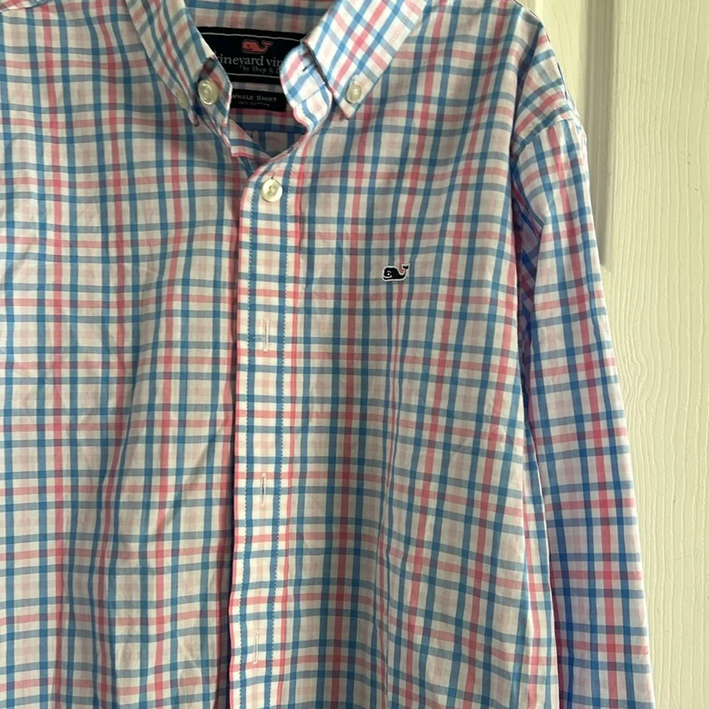 VINEYARD VINES BOYS STRIPPED BUTTON DOWN SIZE M (12-14) - Picture 2 of 6